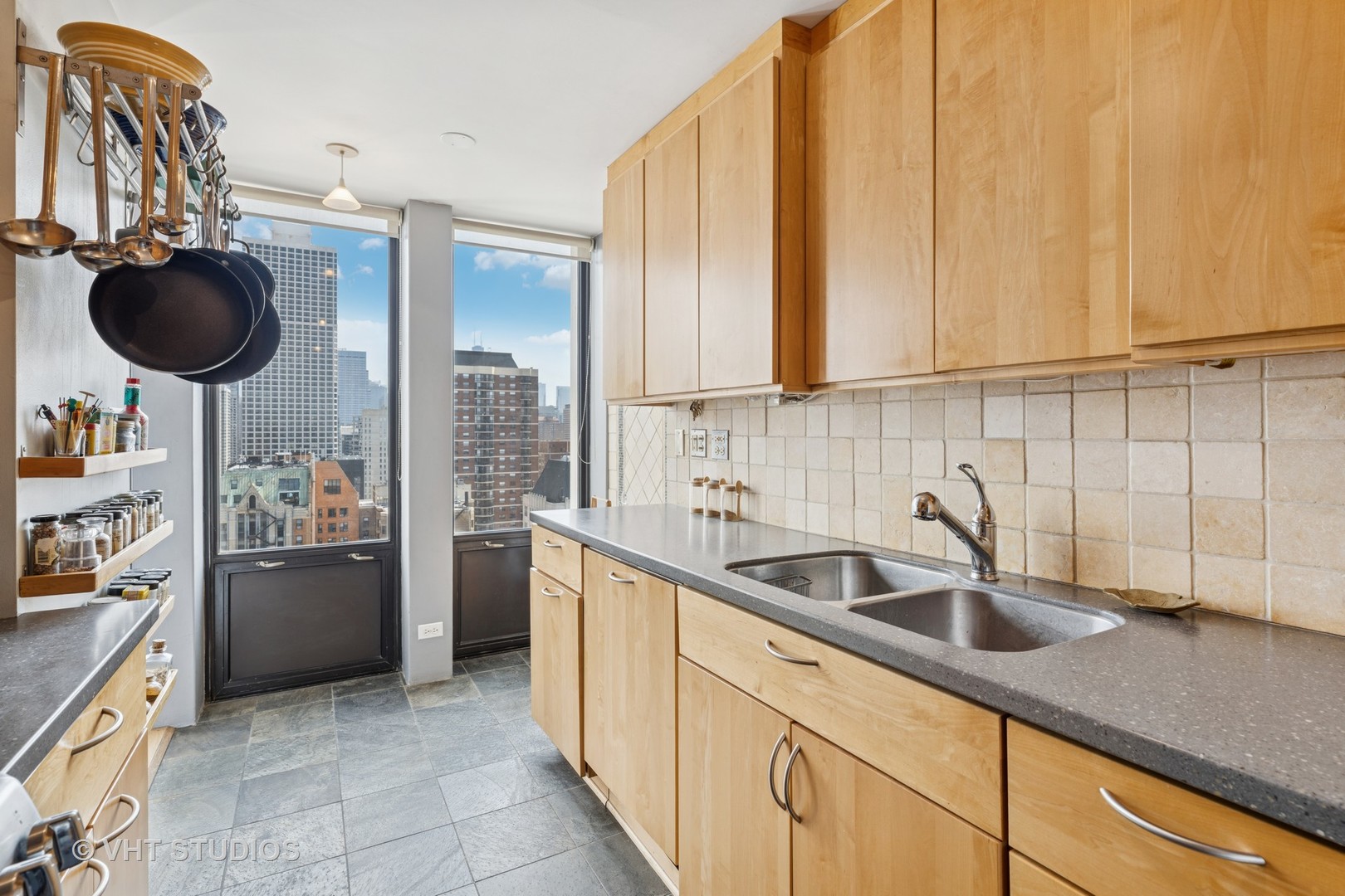 1230 N State Parkway Unit: 27A