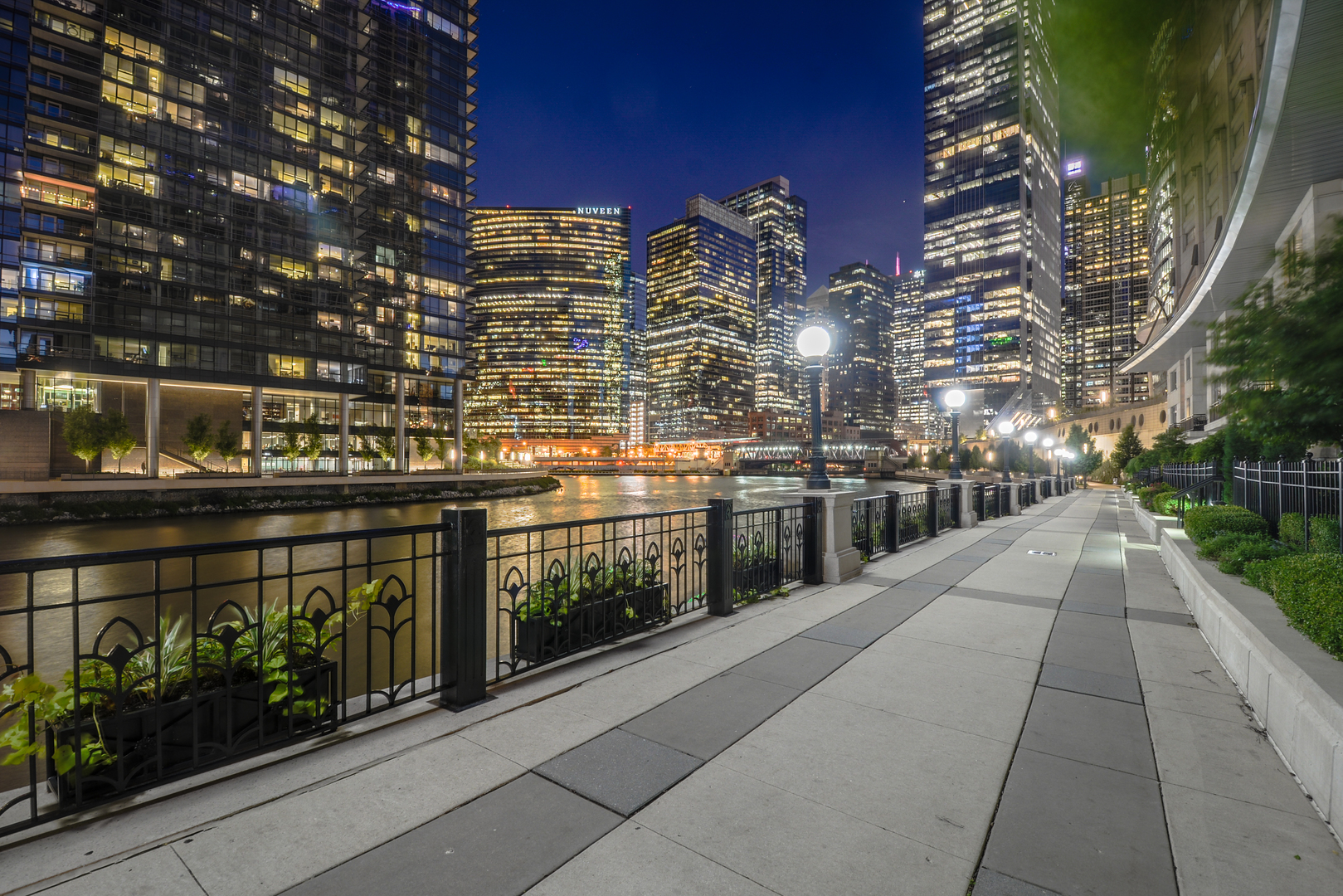 333 N Canal Street Unit: 3604