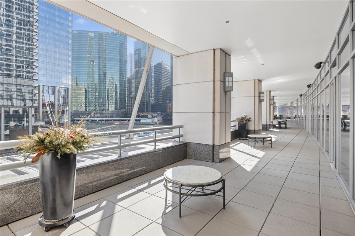 333 N Canal Street Unit: 3604