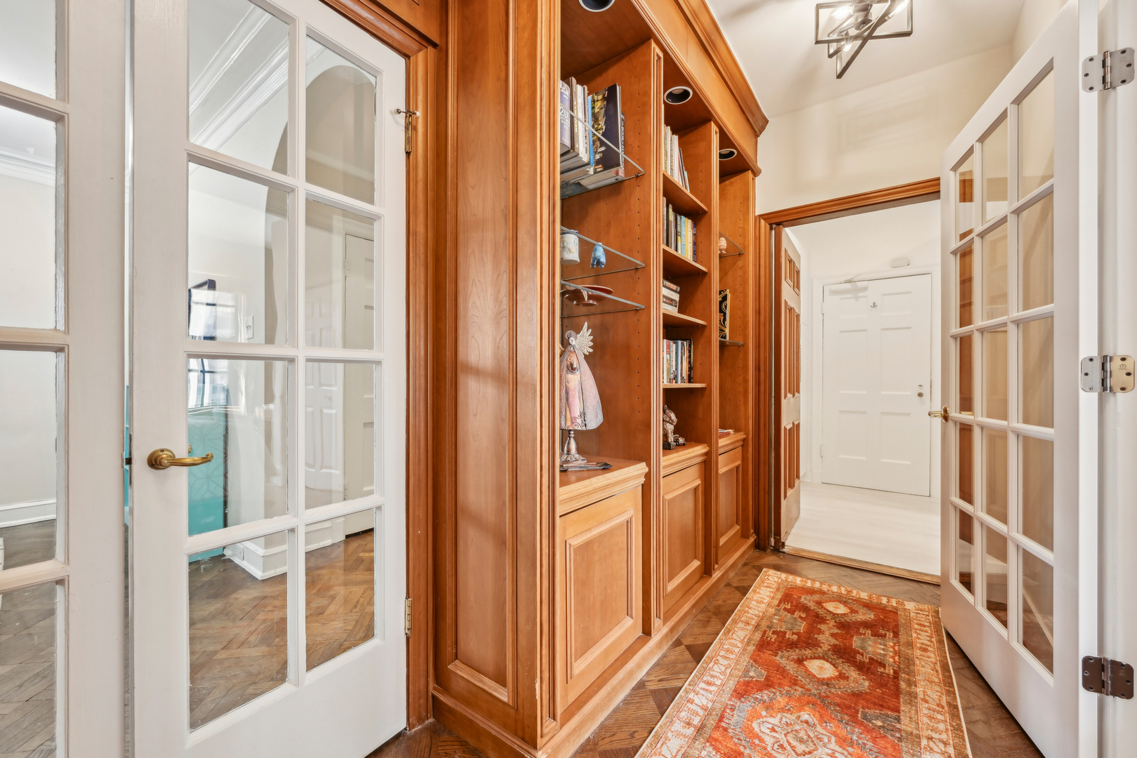 73 E ELM Street Unit: 12D