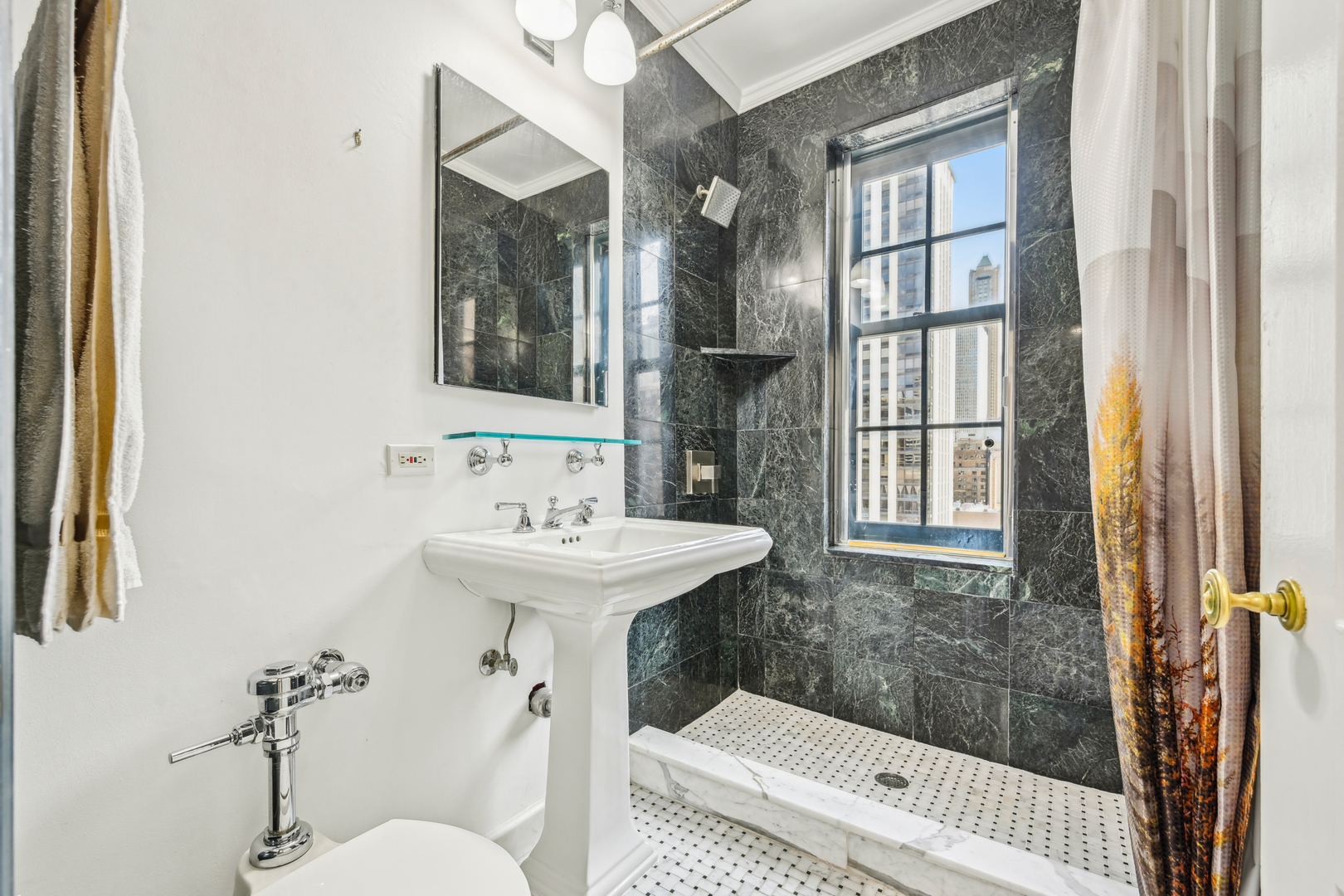 73 E ELM Street Unit: 12D