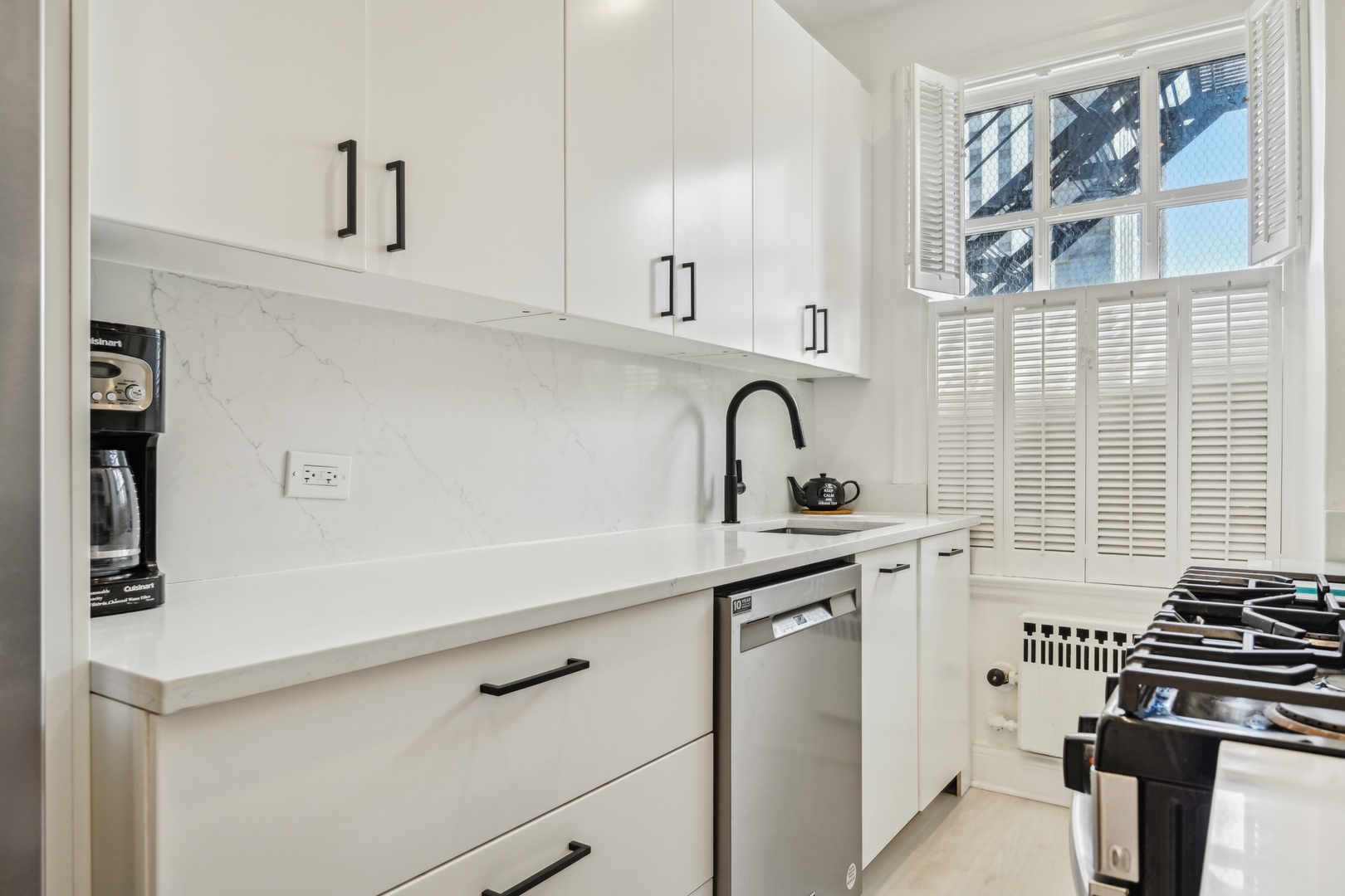 73 E ELM Street Unit: 12D