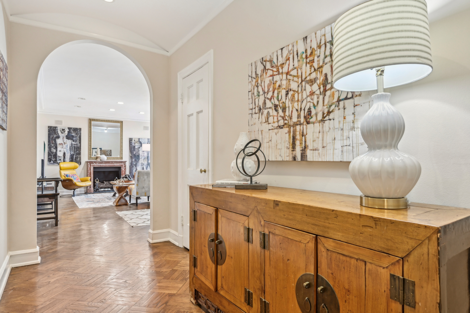 73 E ELM Street Unit: 12D