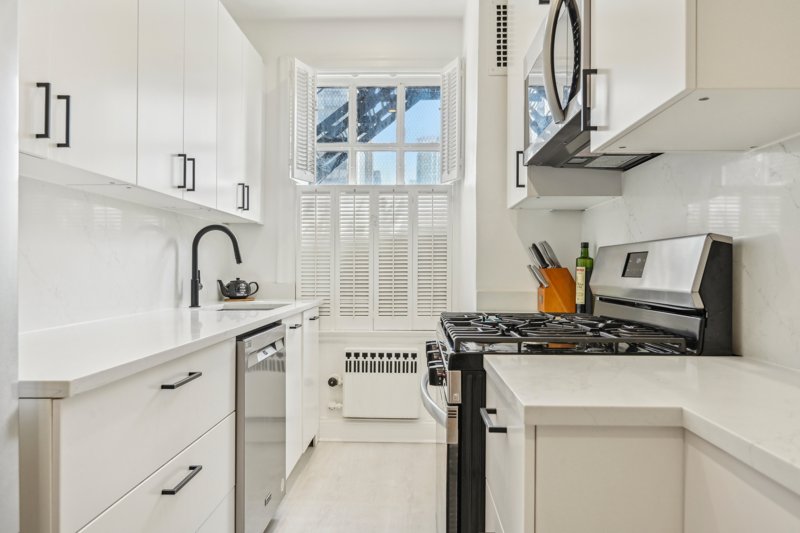 73 E ELM Street Unit: 12D