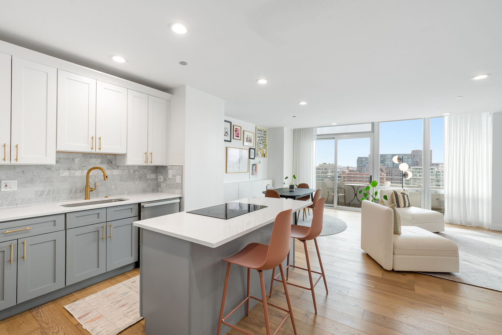 737 W Washington Boulevard Unit: 1110