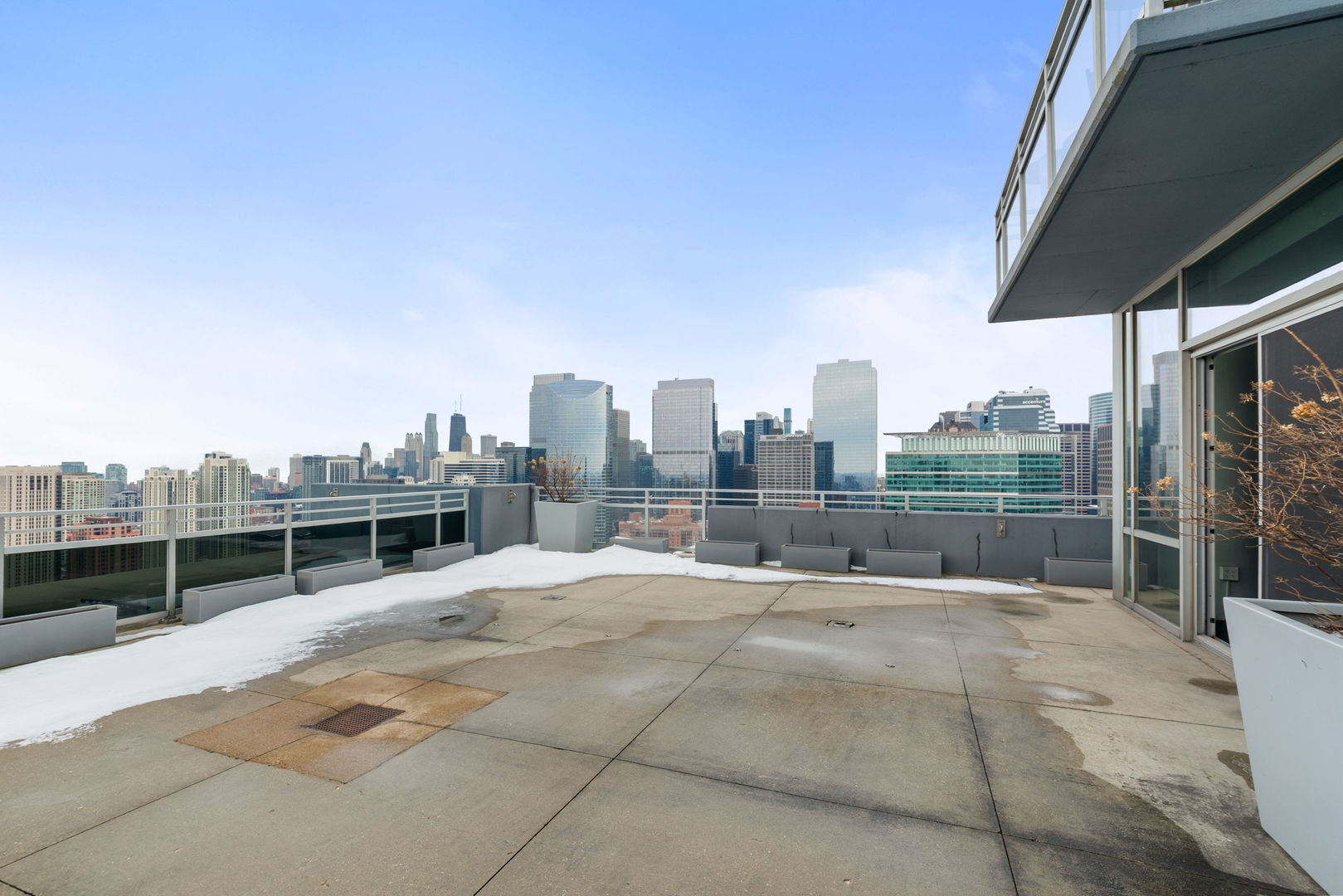737 W Washington Boulevard Unit: 1110