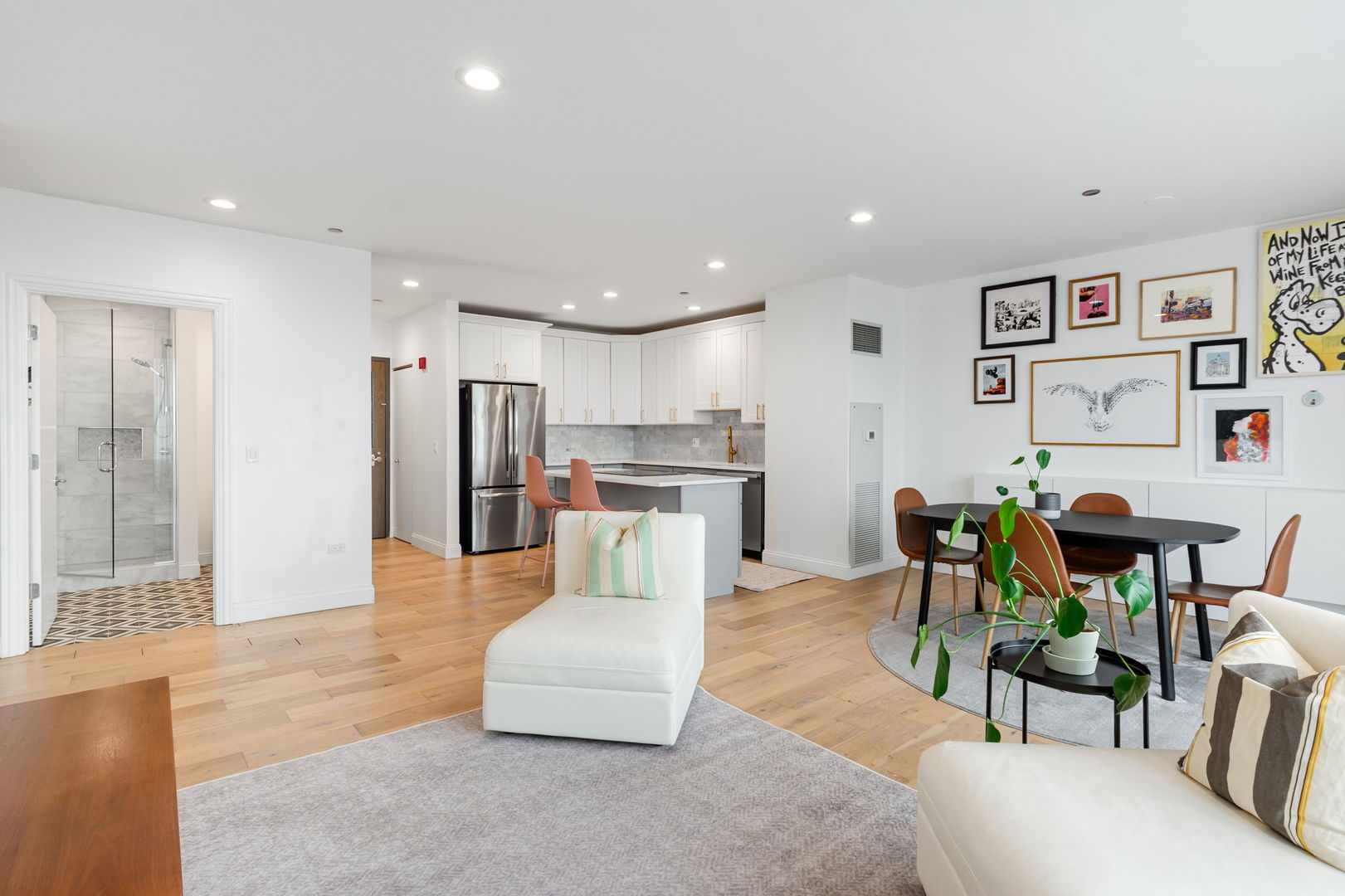 737 W Washington Boulevard Unit: 1110