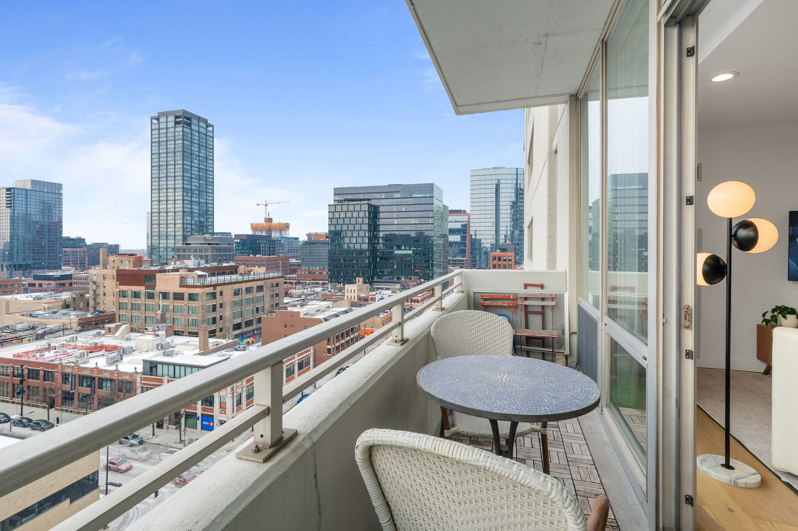 737 W Washington Boulevard Unit: 1110