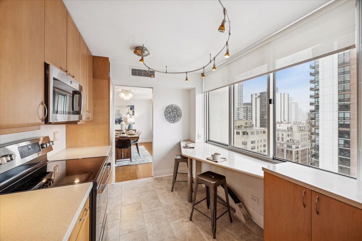 1 E Schiller Street Unit: 22A