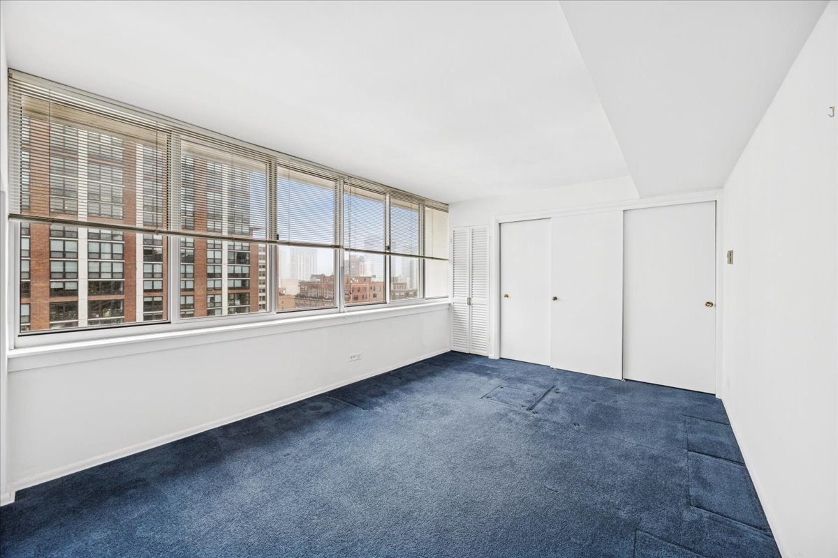 1 E Schiller Street Unit: 22A