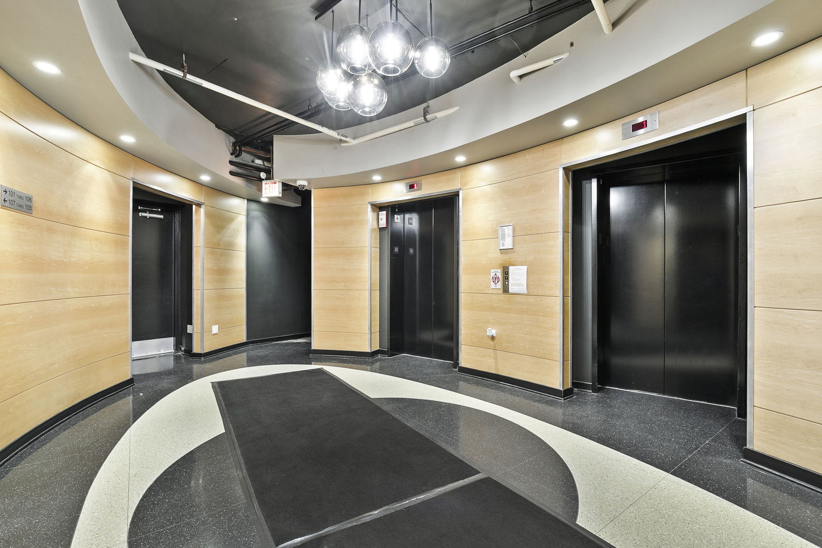 1000 N Kingsbury Street Unit: 503