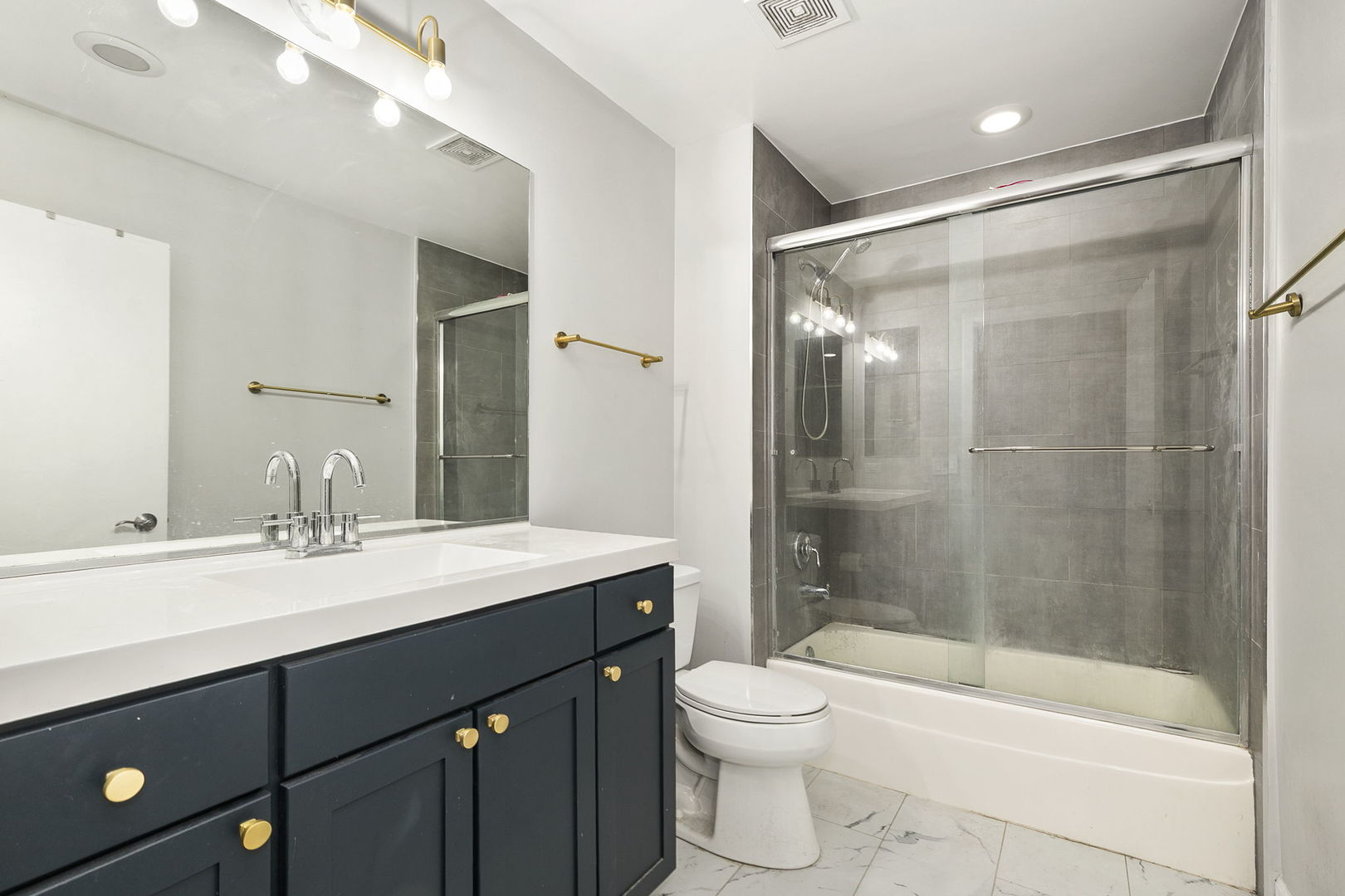 1000 N Kingsbury Street Unit: 503