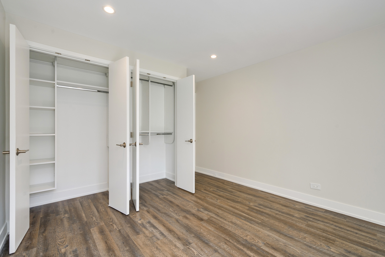 227 E Walton Place Unit: 2E