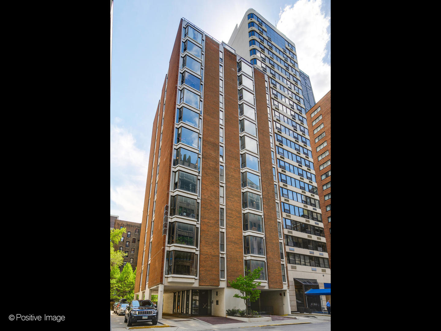 227 E Walton Place Unit: 2E