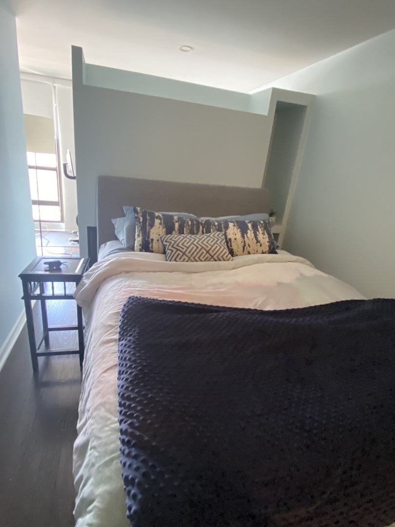 1540 N Lasalle Street Unit: 1106