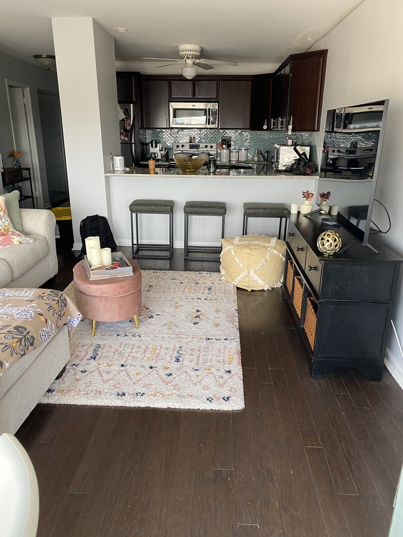 1540 N Lasalle Street Unit: 1106