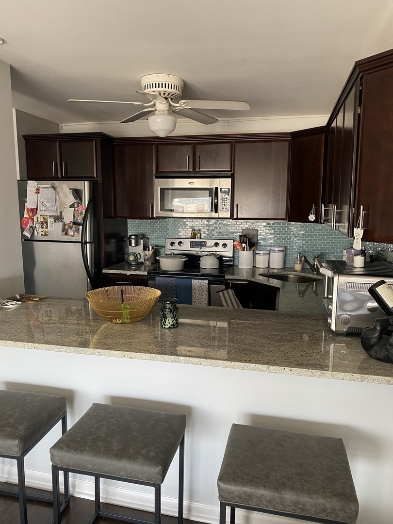1540 N Lasalle Street Unit: 1106