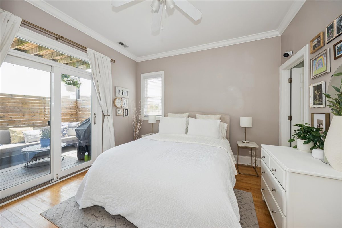 1951 W Melrose Street Unit: 2