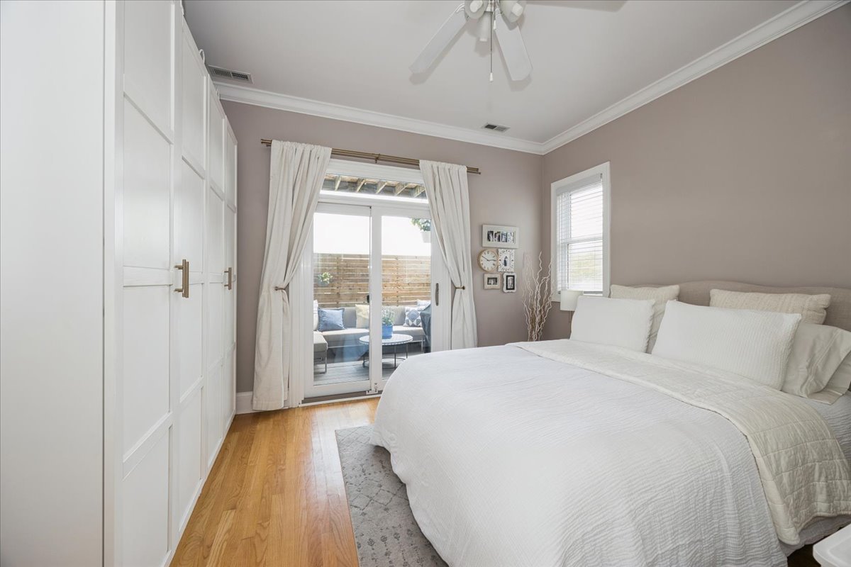1951 W Melrose Street Unit: 2