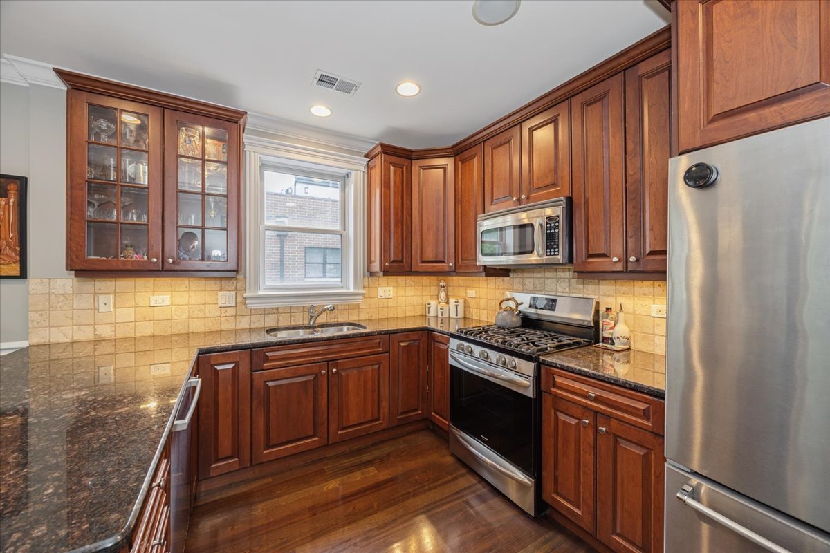 1510 N Cleveland Avenue Unit: 4