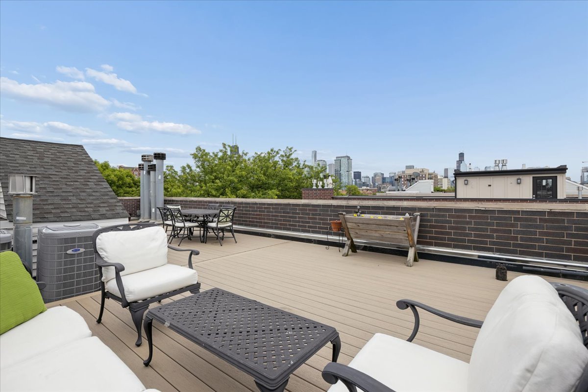 1510 N Cleveland Avenue Unit: 4