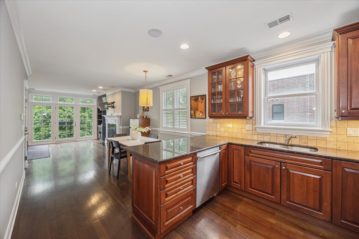 1510 N Cleveland Avenue Unit: 4
