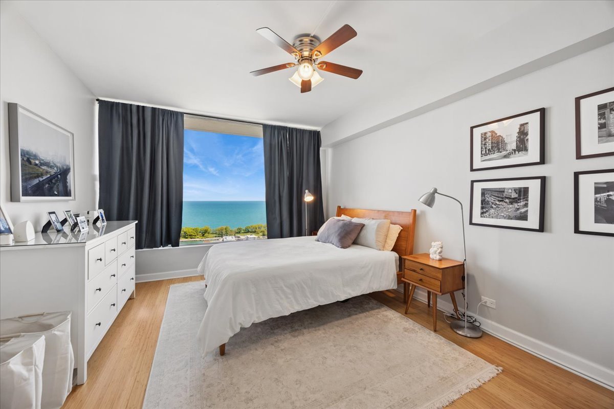 3200 N Lake Shore Drive Unit: 2410