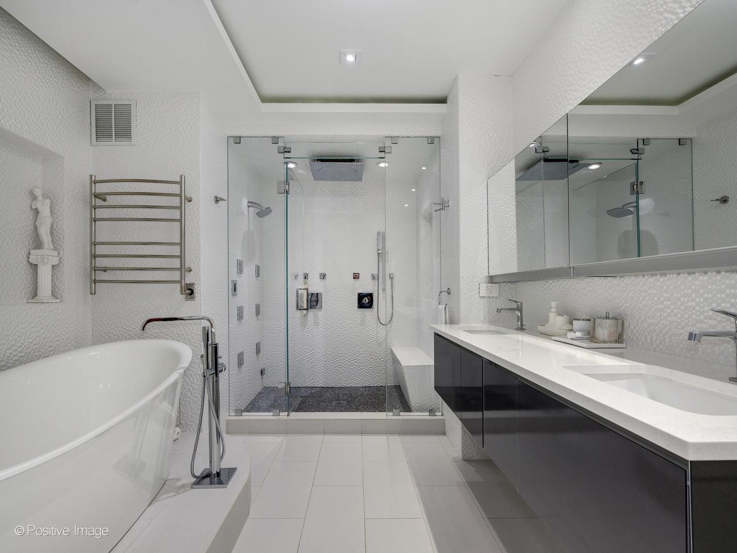 1040 N Lake Shore Drive Unit: 7C