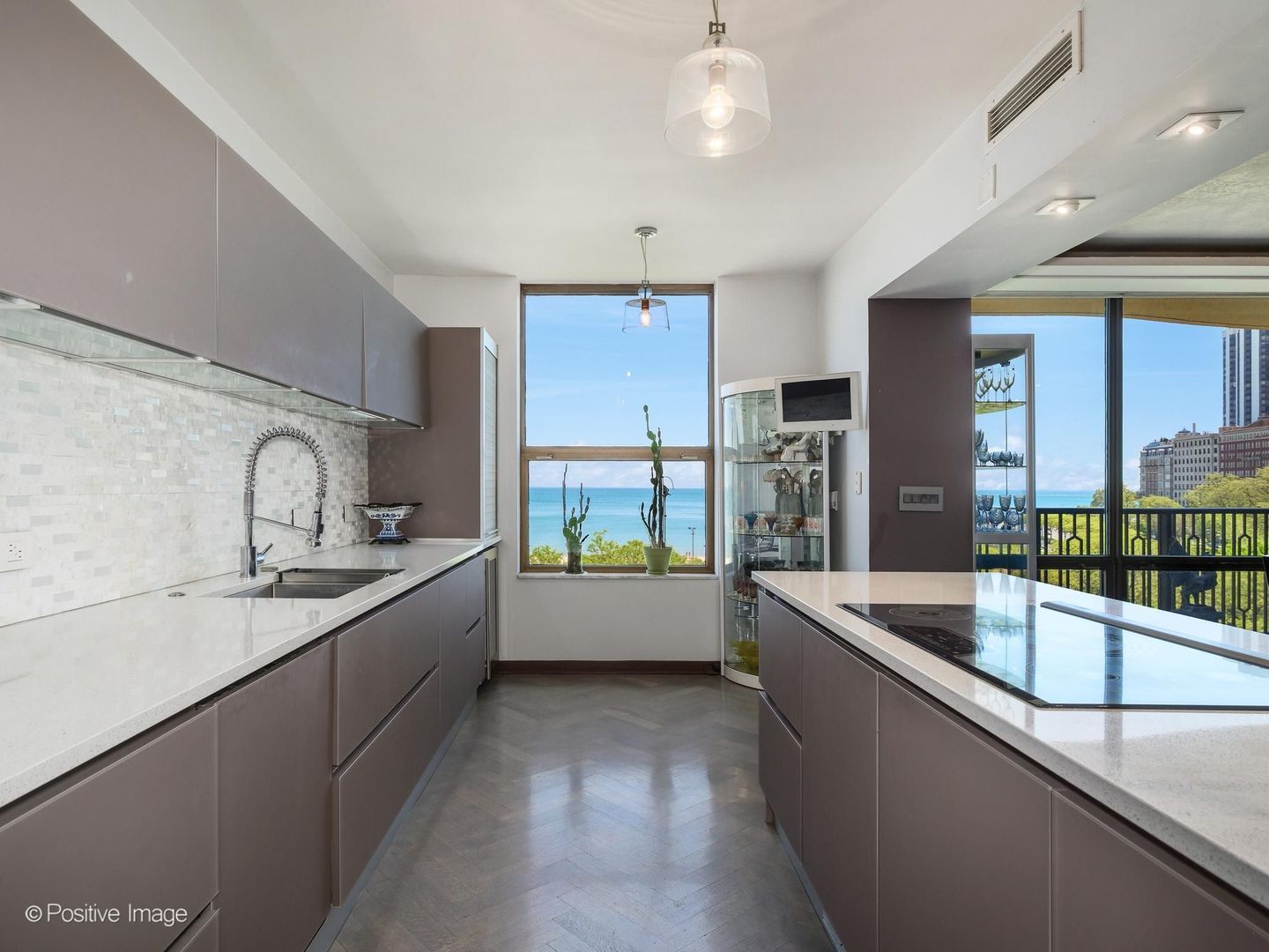 1040 N Lake Shore Drive Unit: 7C
