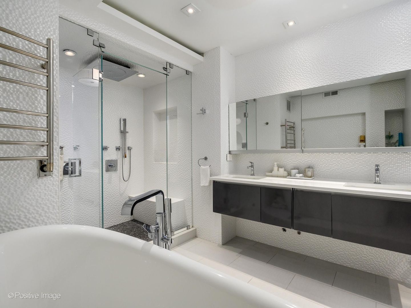 1040 N Lake Shore Drive Unit: 7C