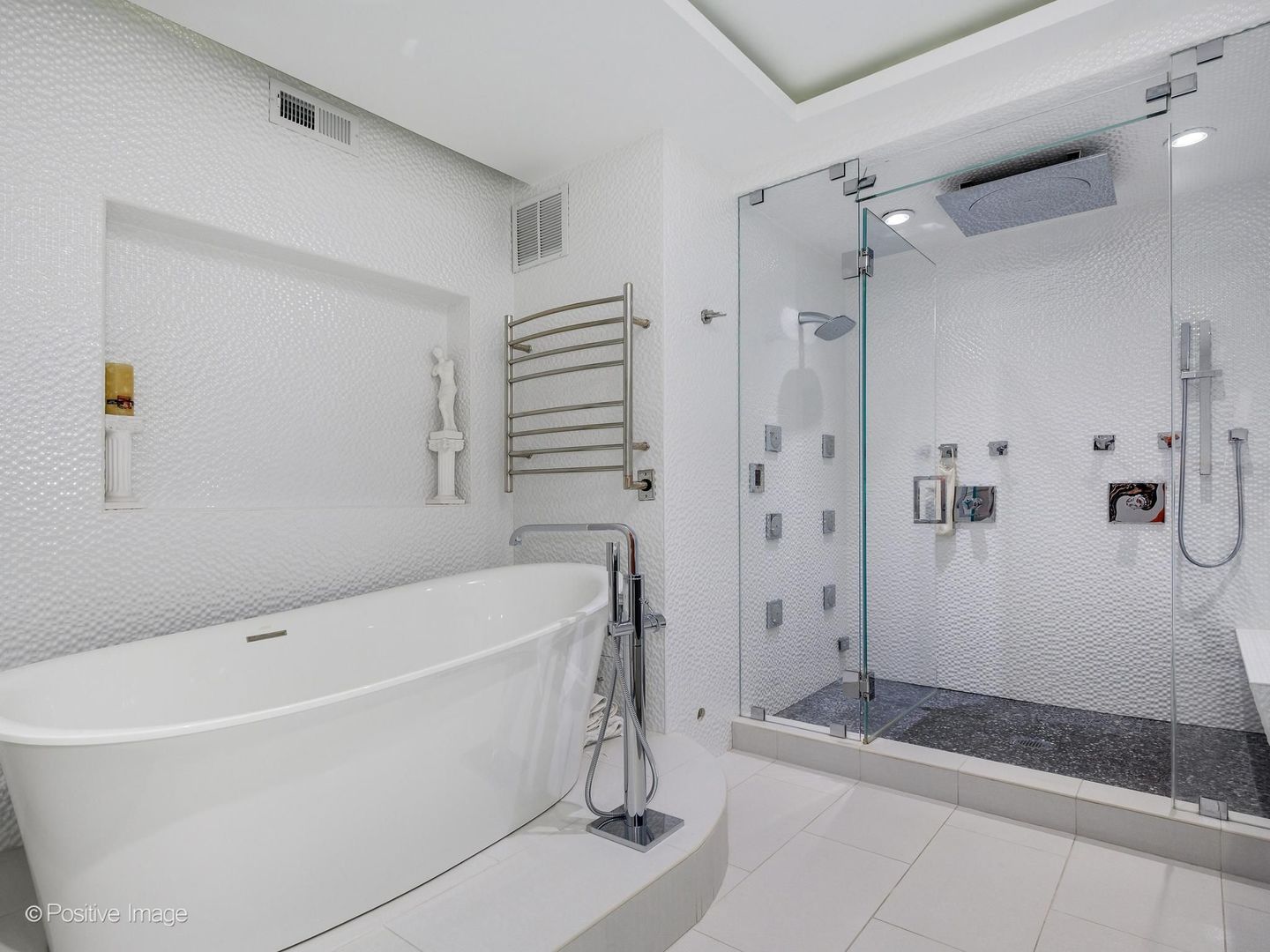 1040 N Lake Shore Drive Unit: 7C