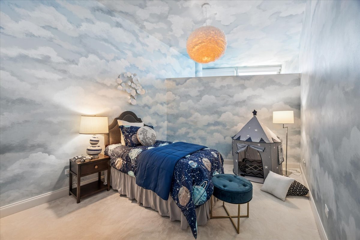 333 N Canal Street Unit: 3604