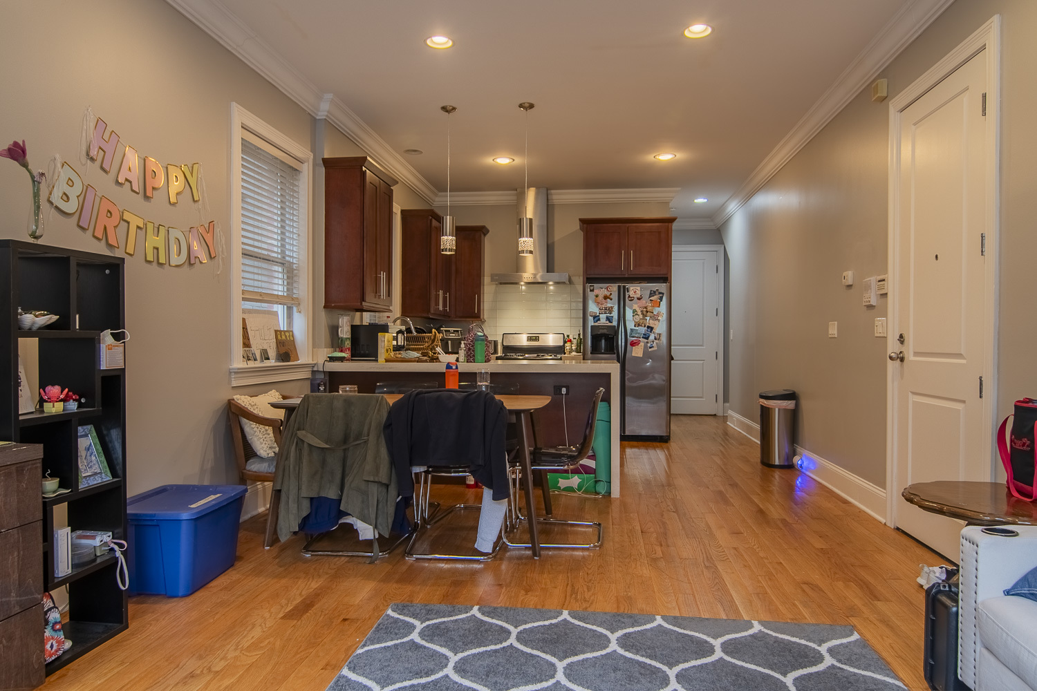 3718 N Wilton Avenue Unit: 2