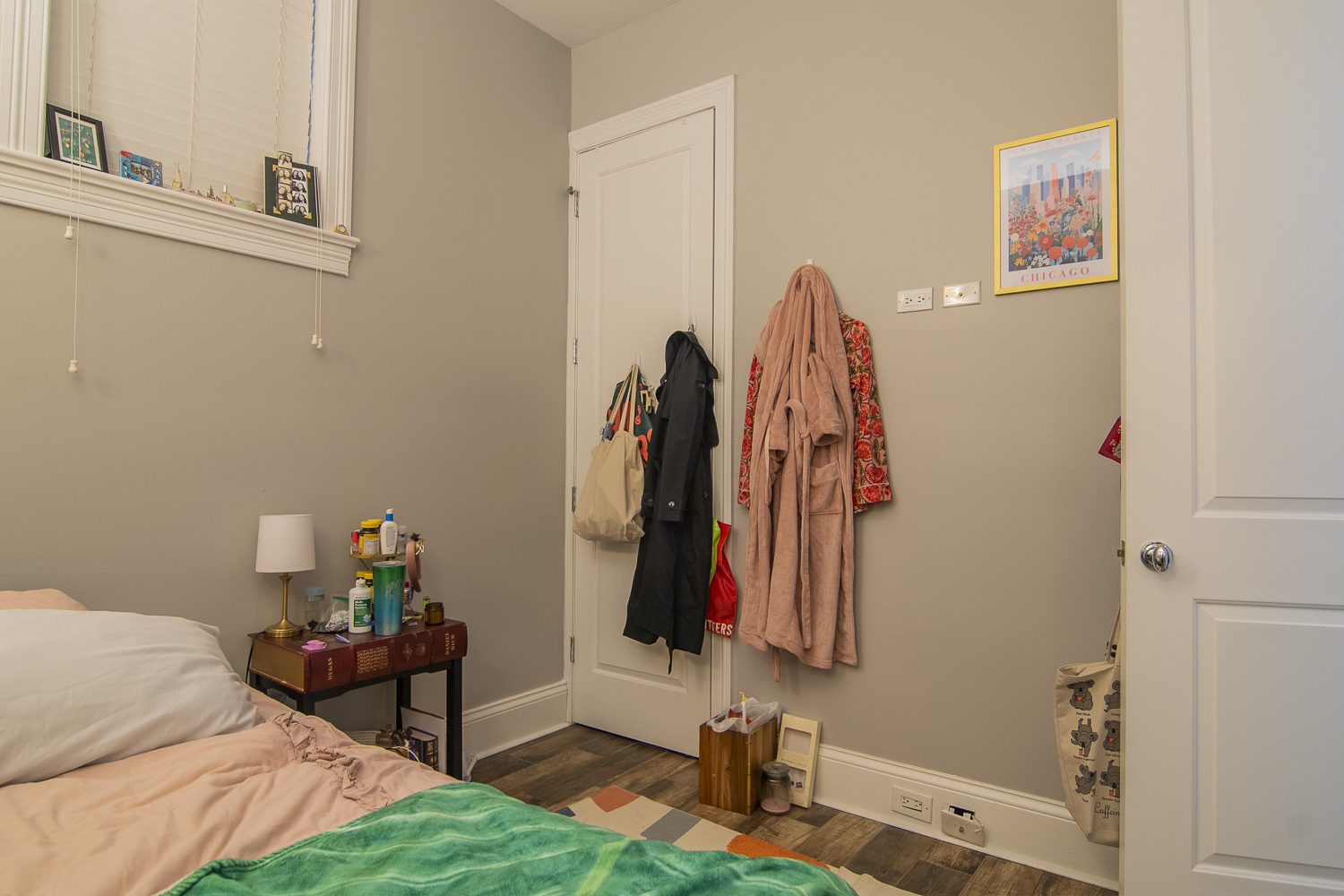 3718 N Wilton Avenue Unit: 2