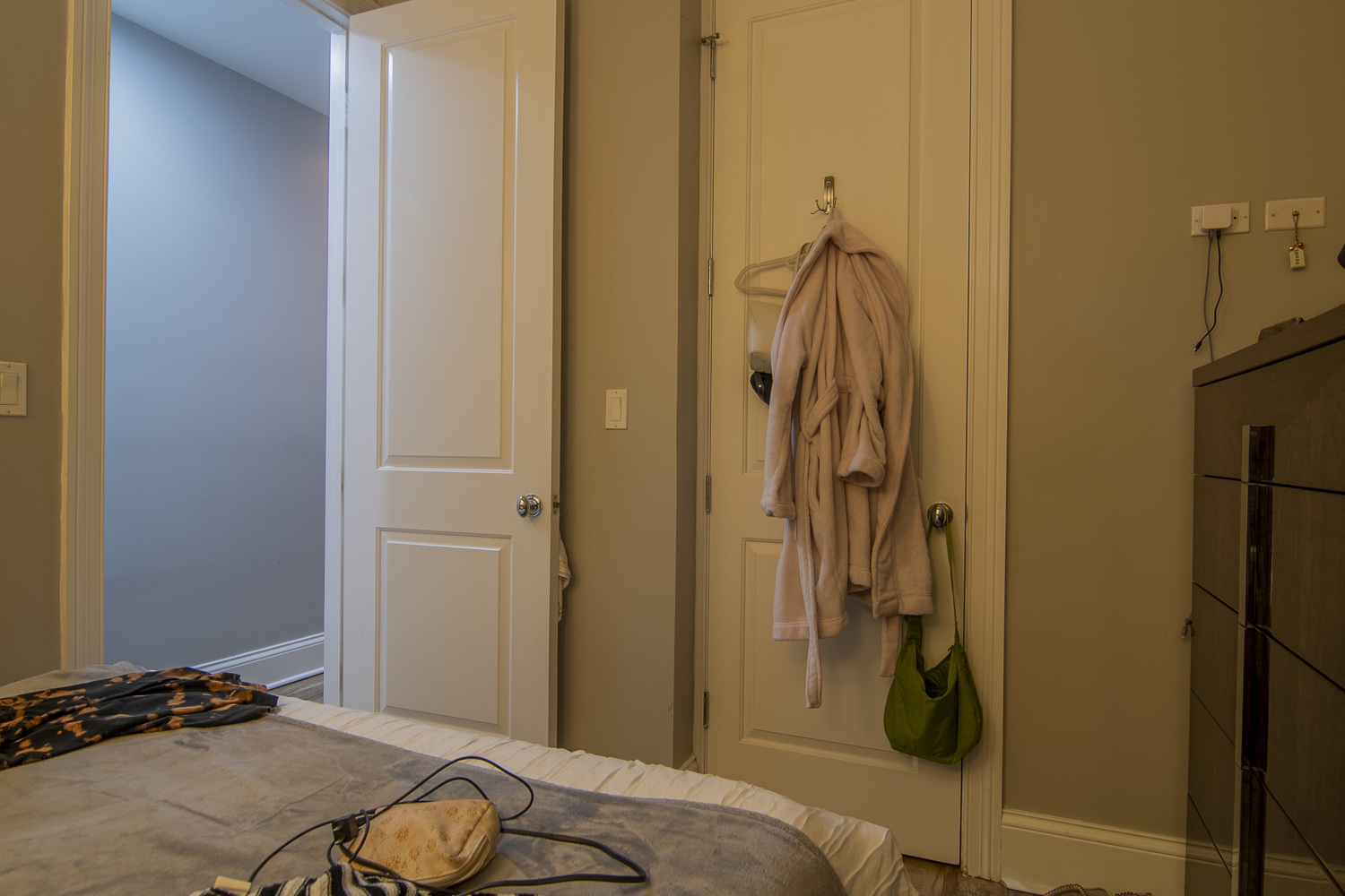 3718 N Wilton Avenue Unit: 2