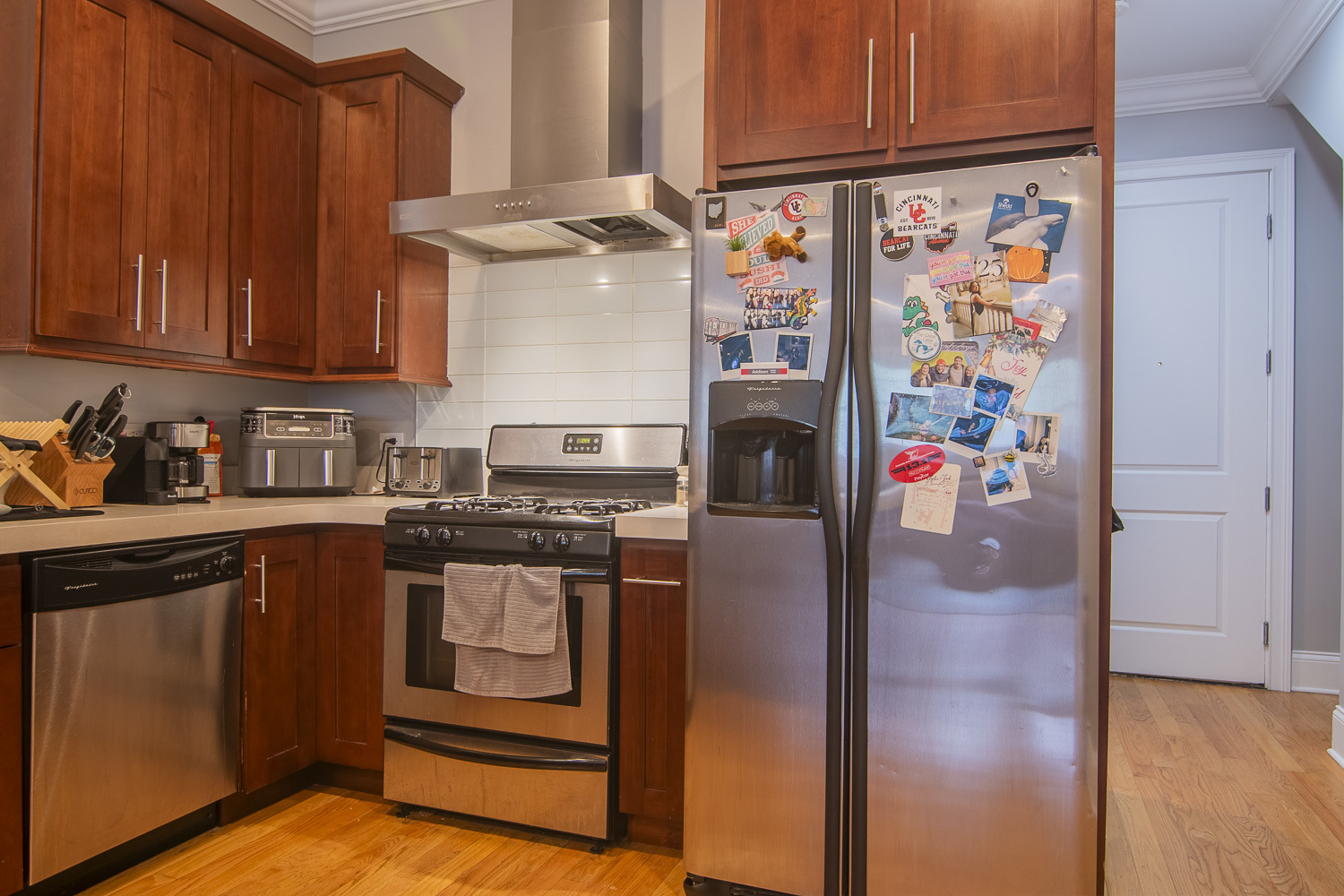 3718 N Wilton Avenue Unit: 2