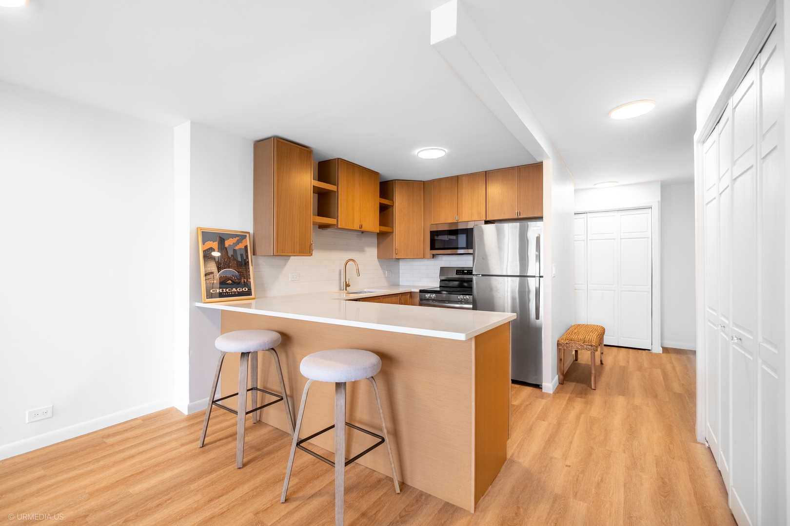 1030 N STATE Street Unit: 11M