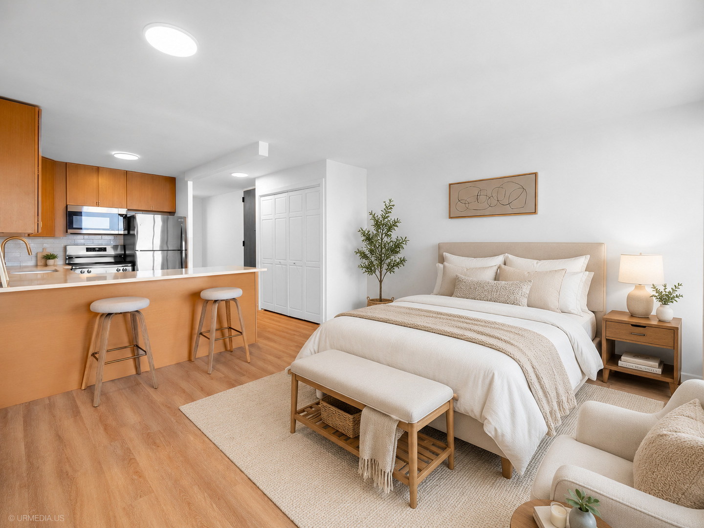 1030 N STATE Street Unit: 11M