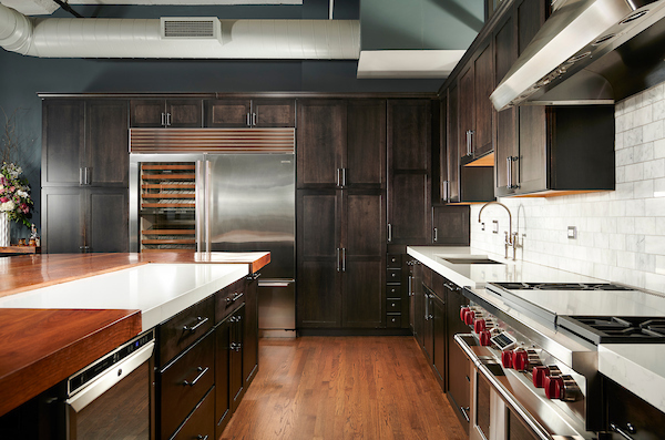 333 W HUBBARD Street Unit: 610-611