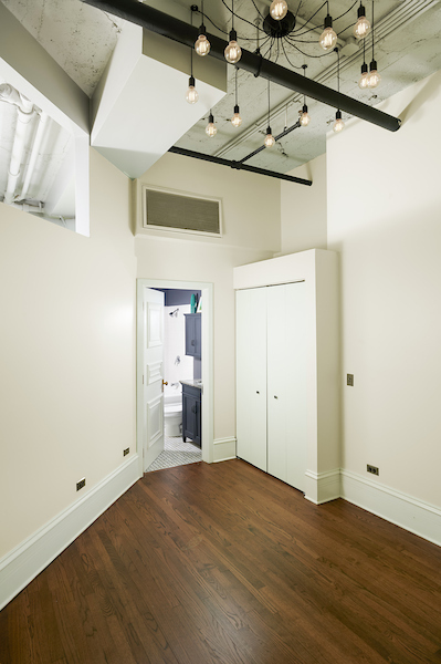 333 W HUBBARD Street Unit: 610-611