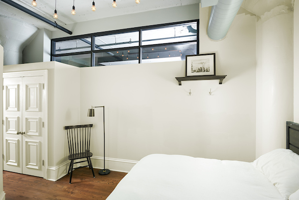 333 W HUBBARD Street Unit: 610-611