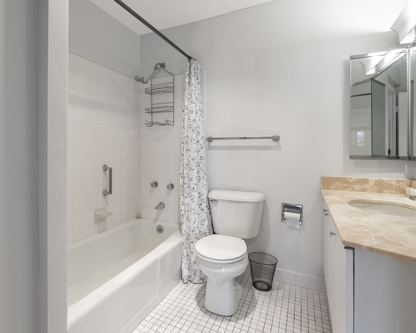 5415 N SHERIDAN Road Unit: 3611
