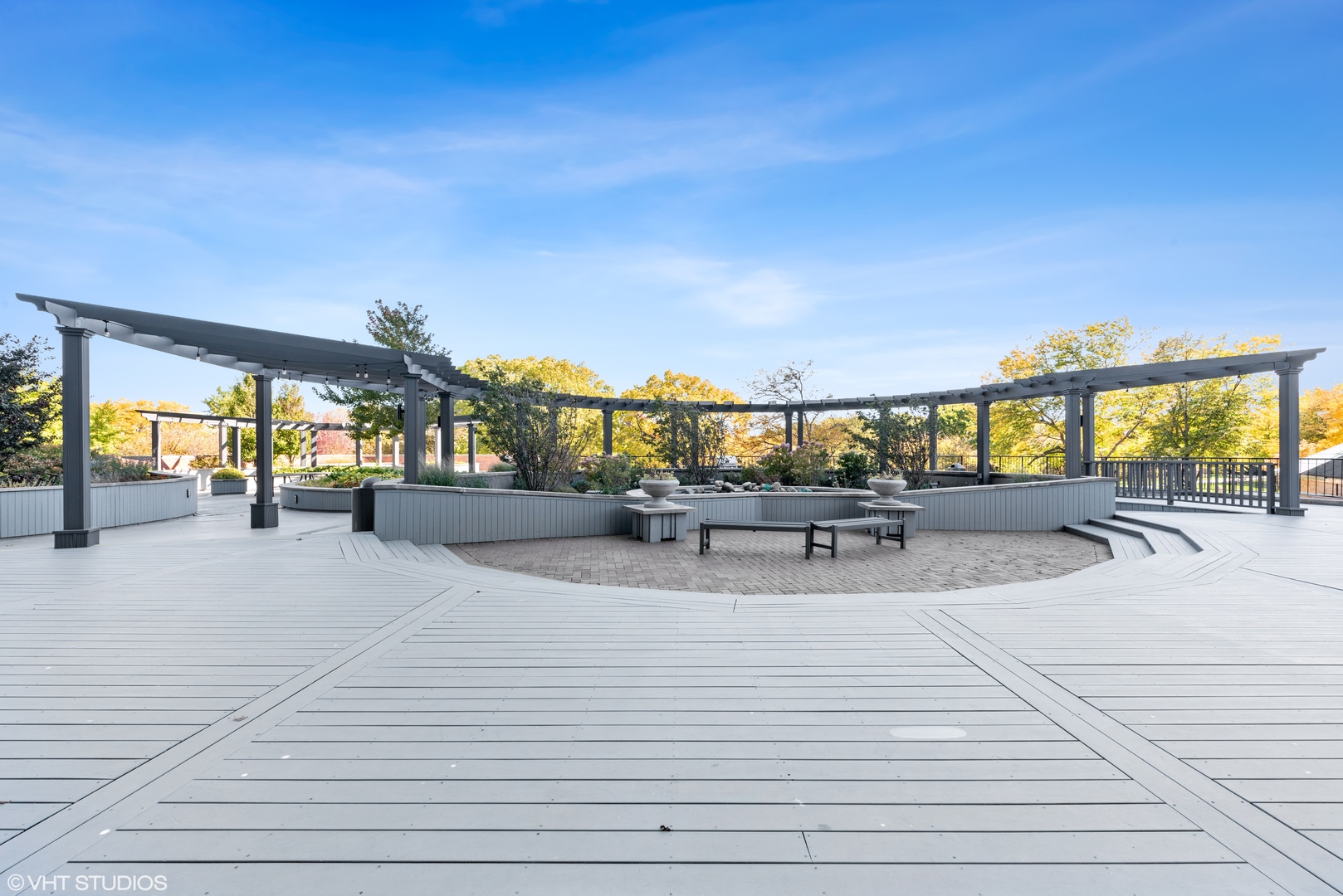 5415 N SHERIDAN Road Unit: 3611