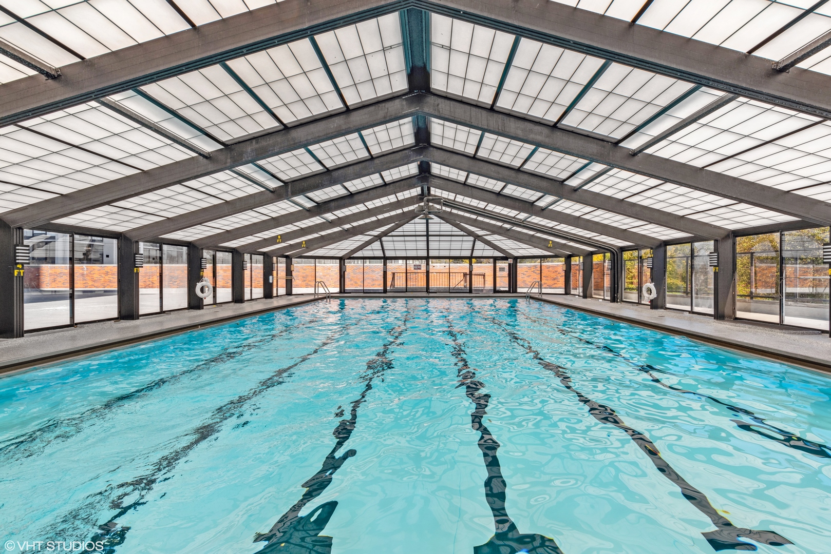 5415 N SHERIDAN Road Unit: 3611