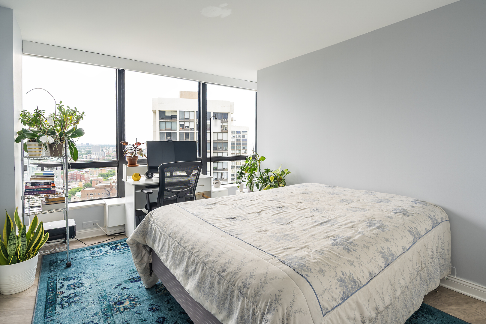 5415 N SHERIDAN Road Unit: 3611