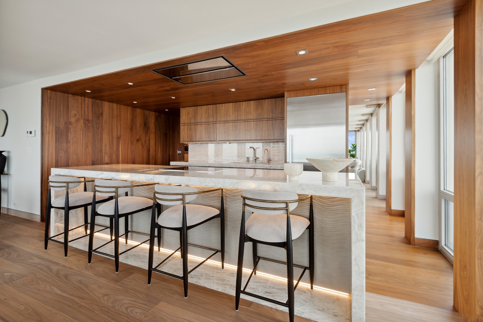 111 E Chestnut Street Unit: 56AB