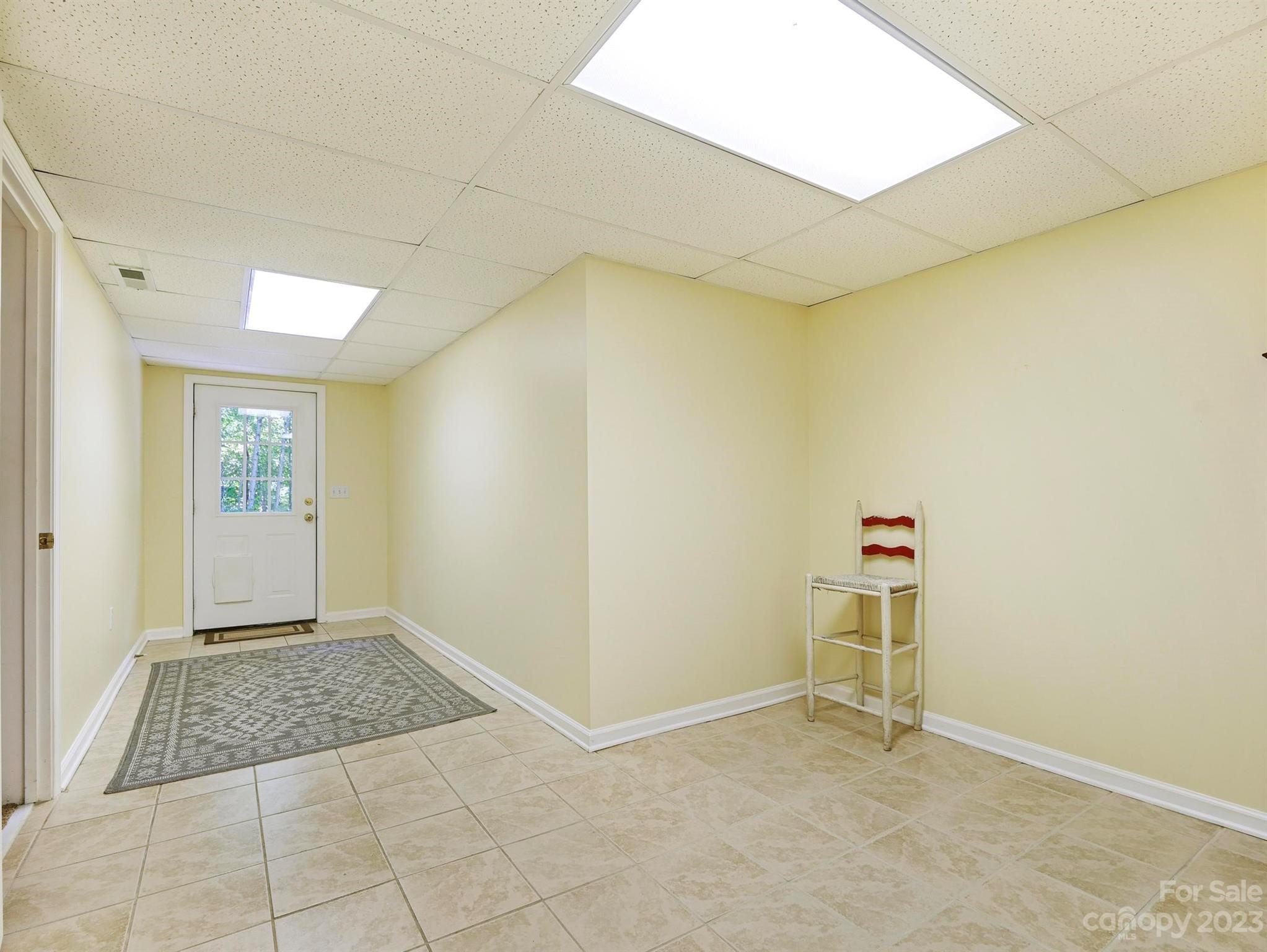 25 Falcon Crest Drive