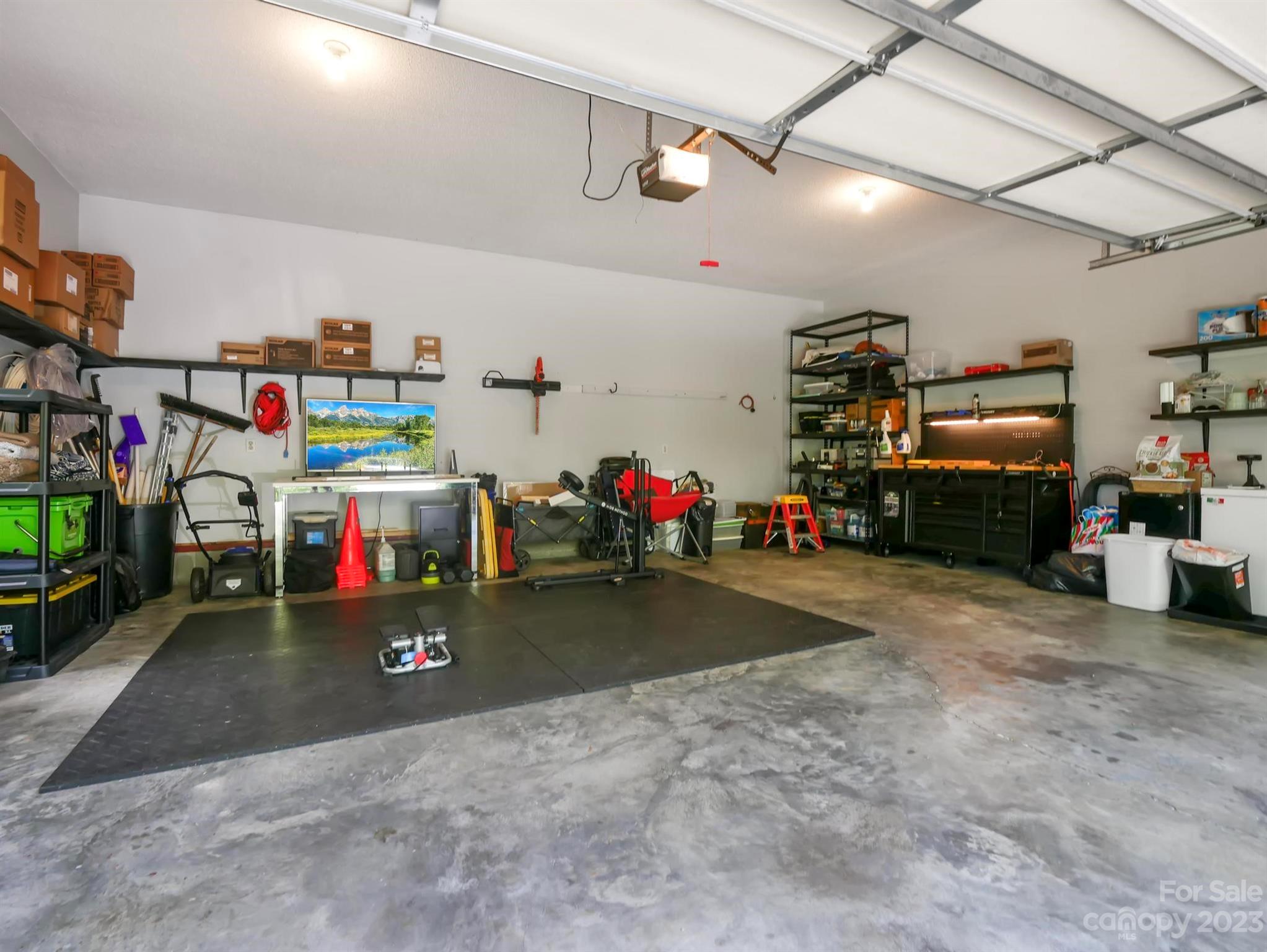 25 Falcon Crest Drive