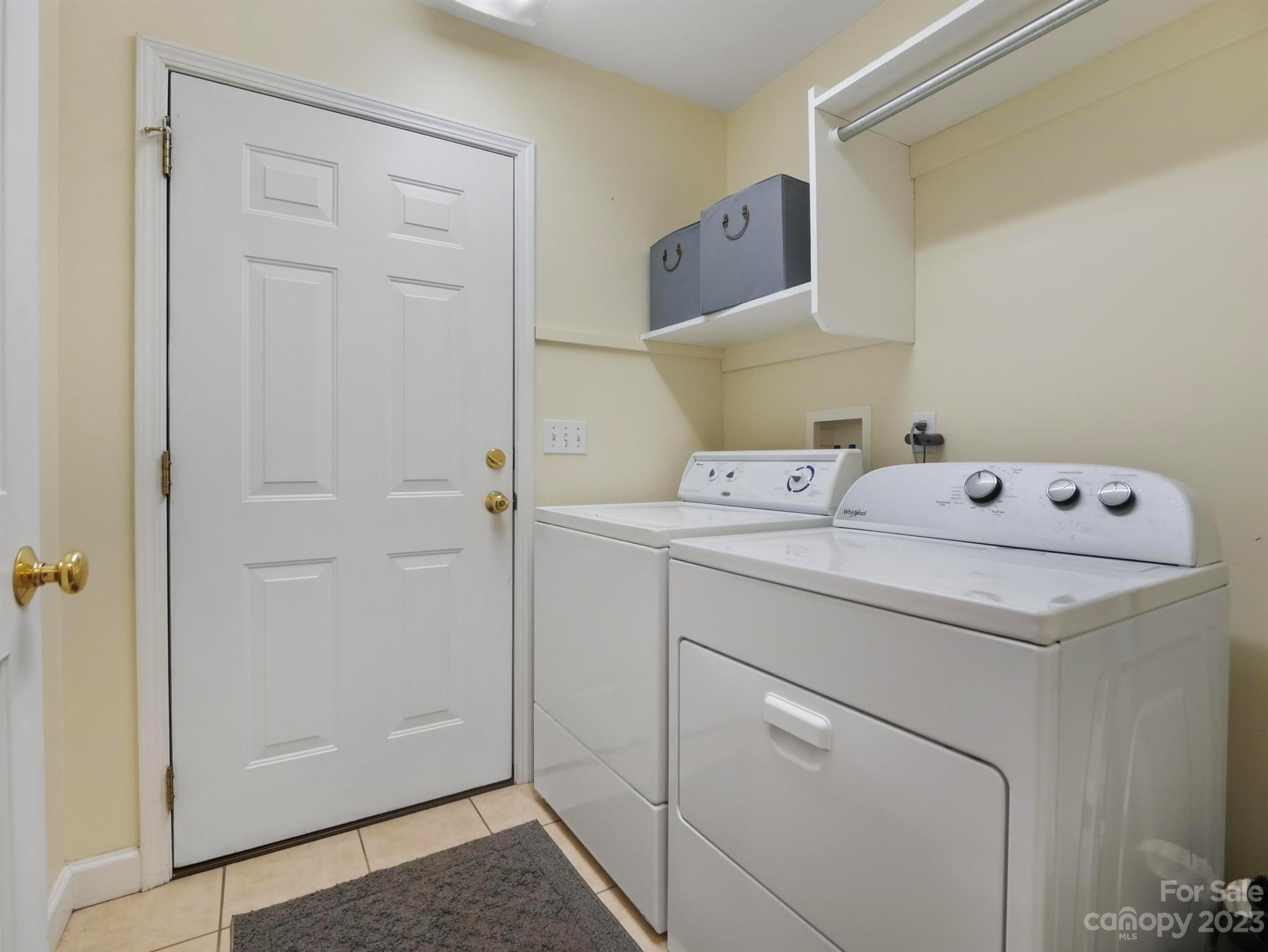 25 Falcon Crest Drive