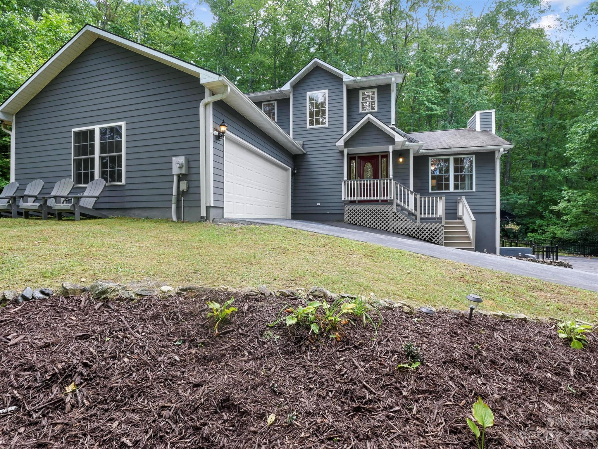 25 Falcon Crest Drive